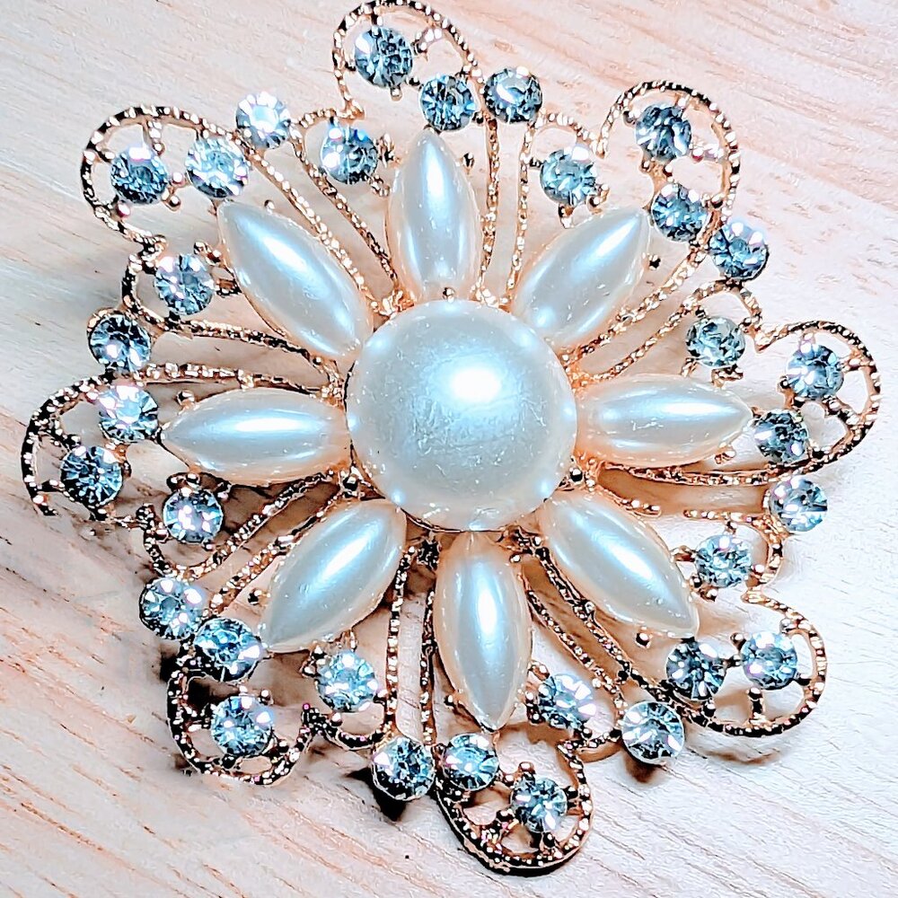 Brooch/Decorative Clothing Pin